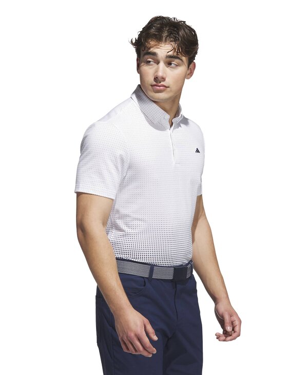 KA7920_5_APPAREL_OnModel_WalkingView_white.jpg