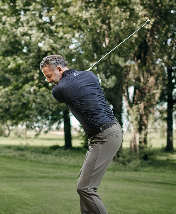 ALBERTO_GOLF_W23_MOTIF_02A_5439_ROOKIE_STRETCH_ENERGY_RGB.jpg
